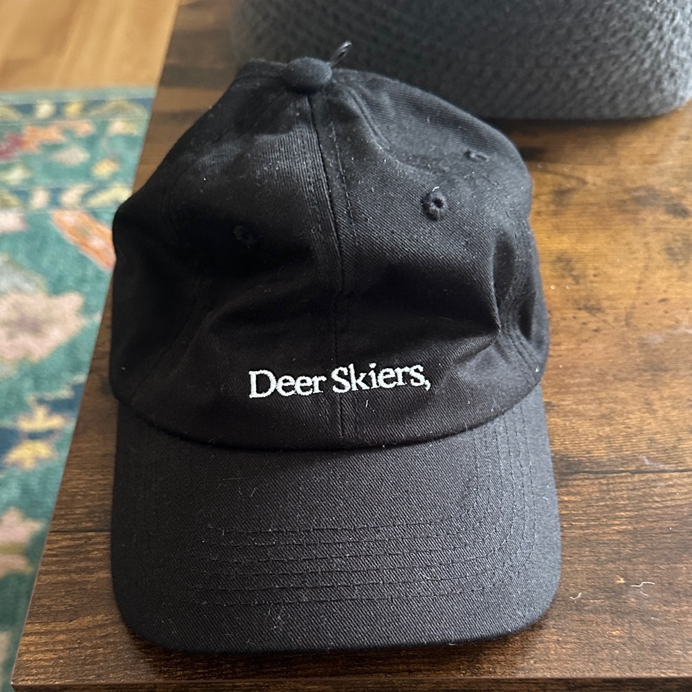 NWT Deer Valley Ski Black Baseball Cap